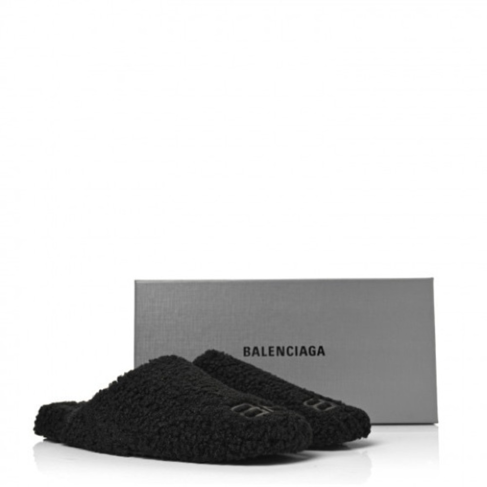 Authentic Balenciaga Slippers in black faux shearling 36